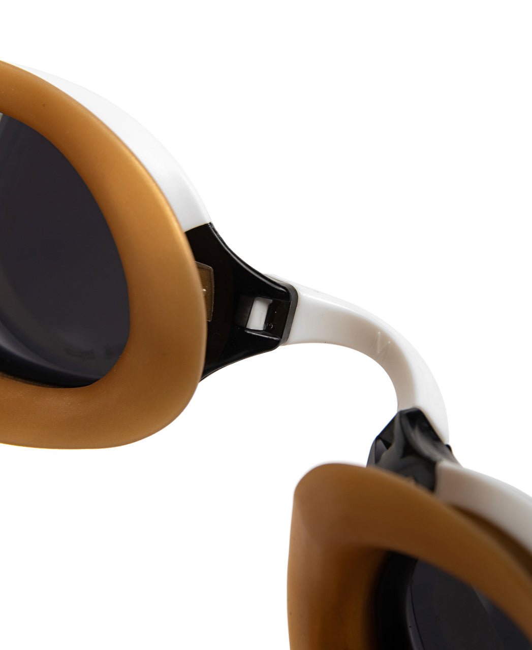 Cobra Edge Swipe, savu - valkoinenArena