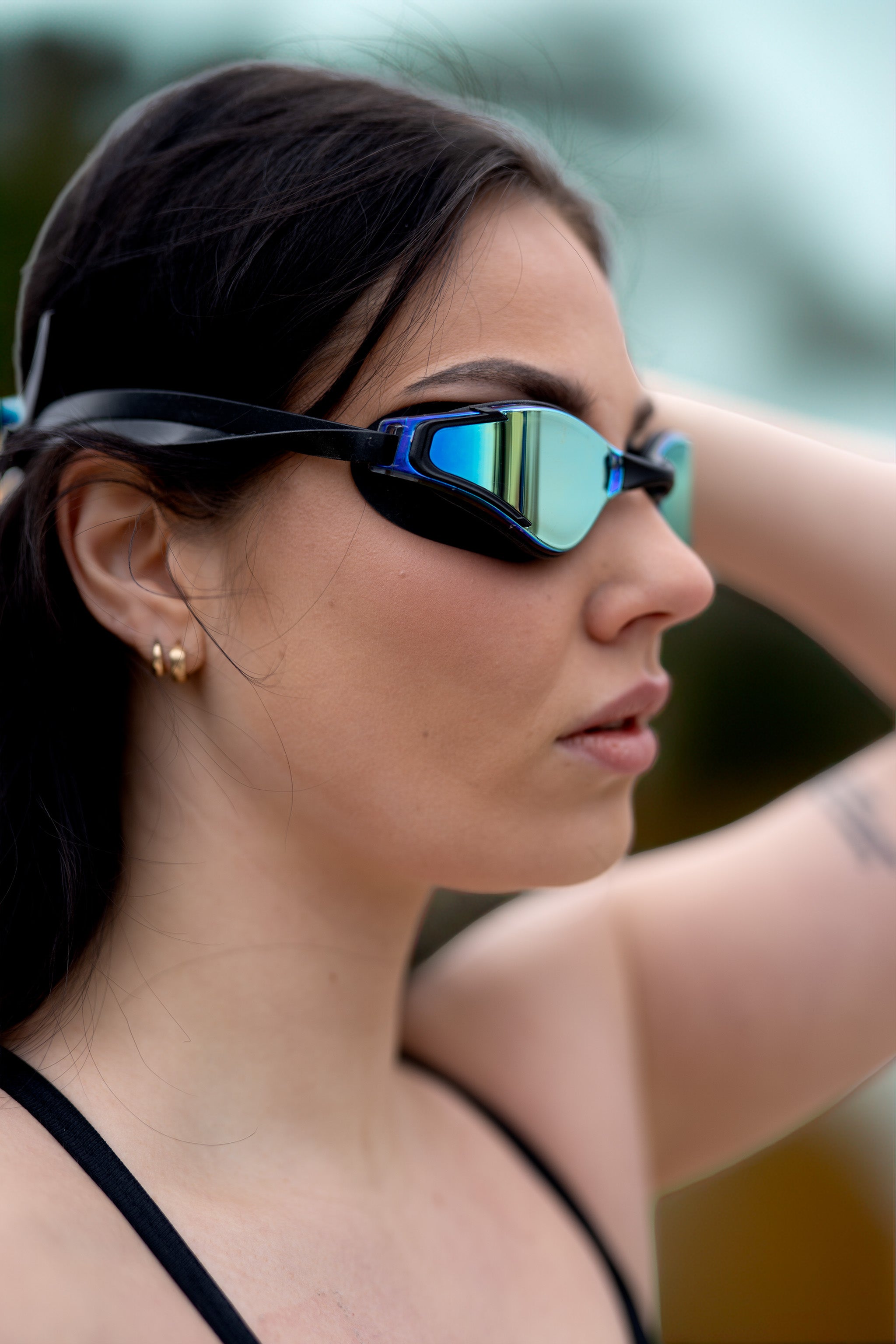 Swimming goggles