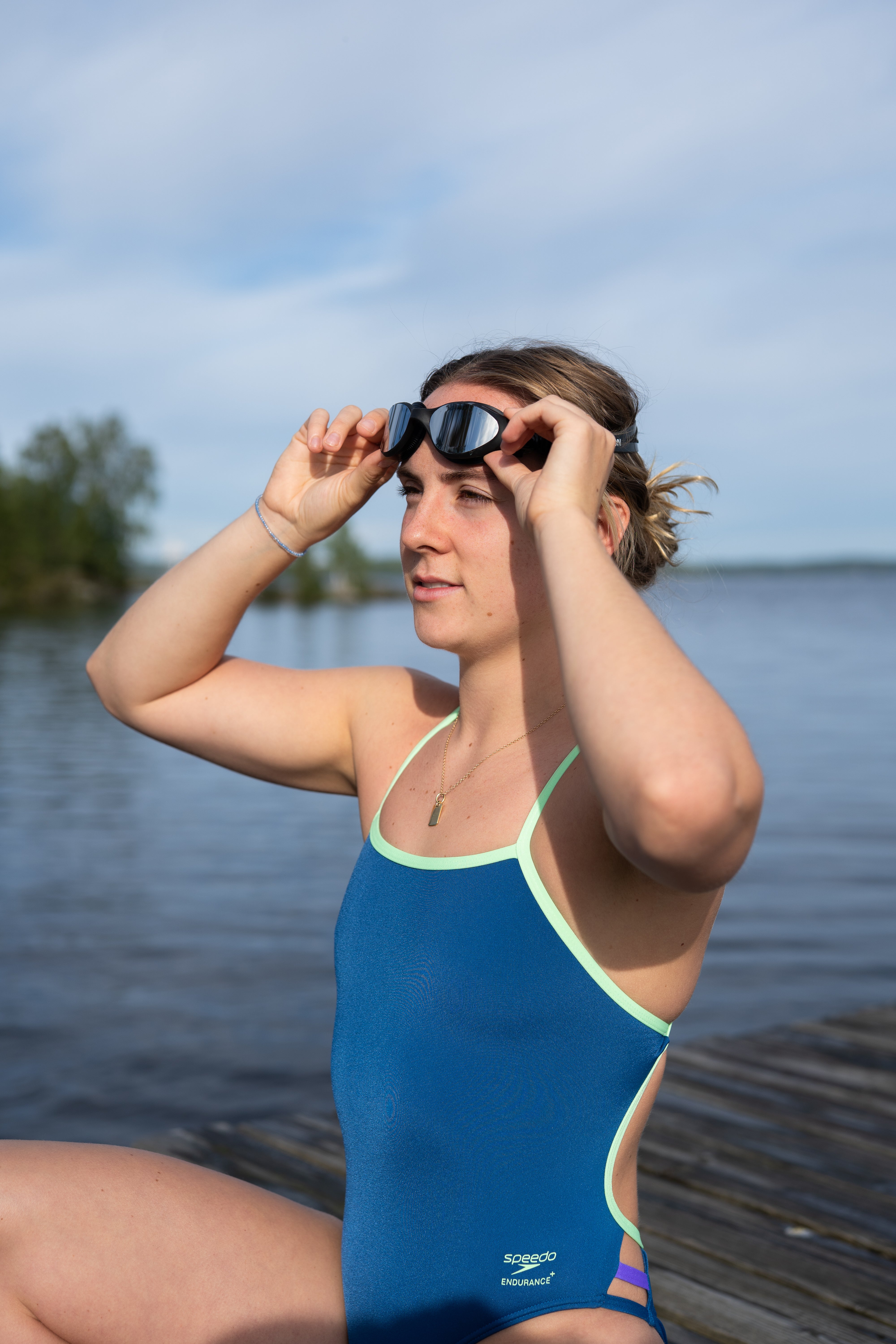 AquaCore Mirror uimalasit, musta-hopea