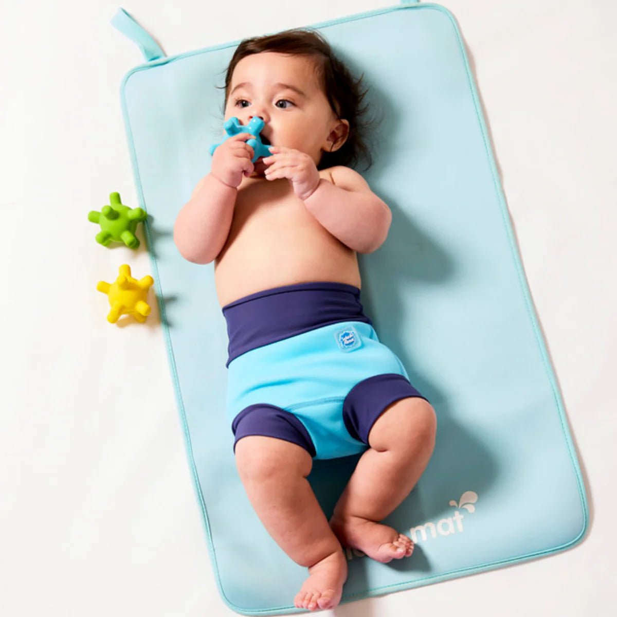Changing Mat hoitoalusta, BlueSplash About