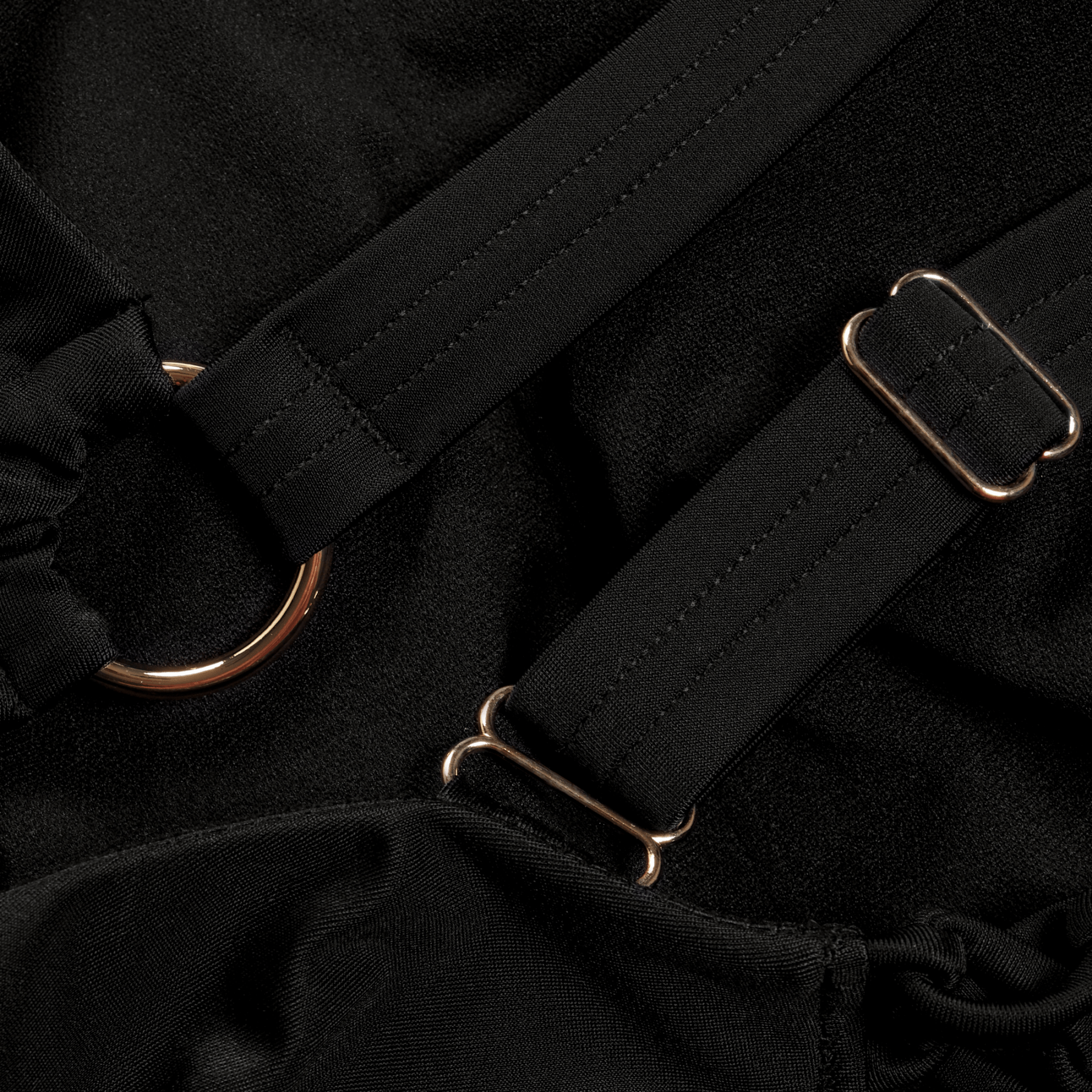 Shaping Asymmetric naisten bikiniyläosa, mustaSpeedo