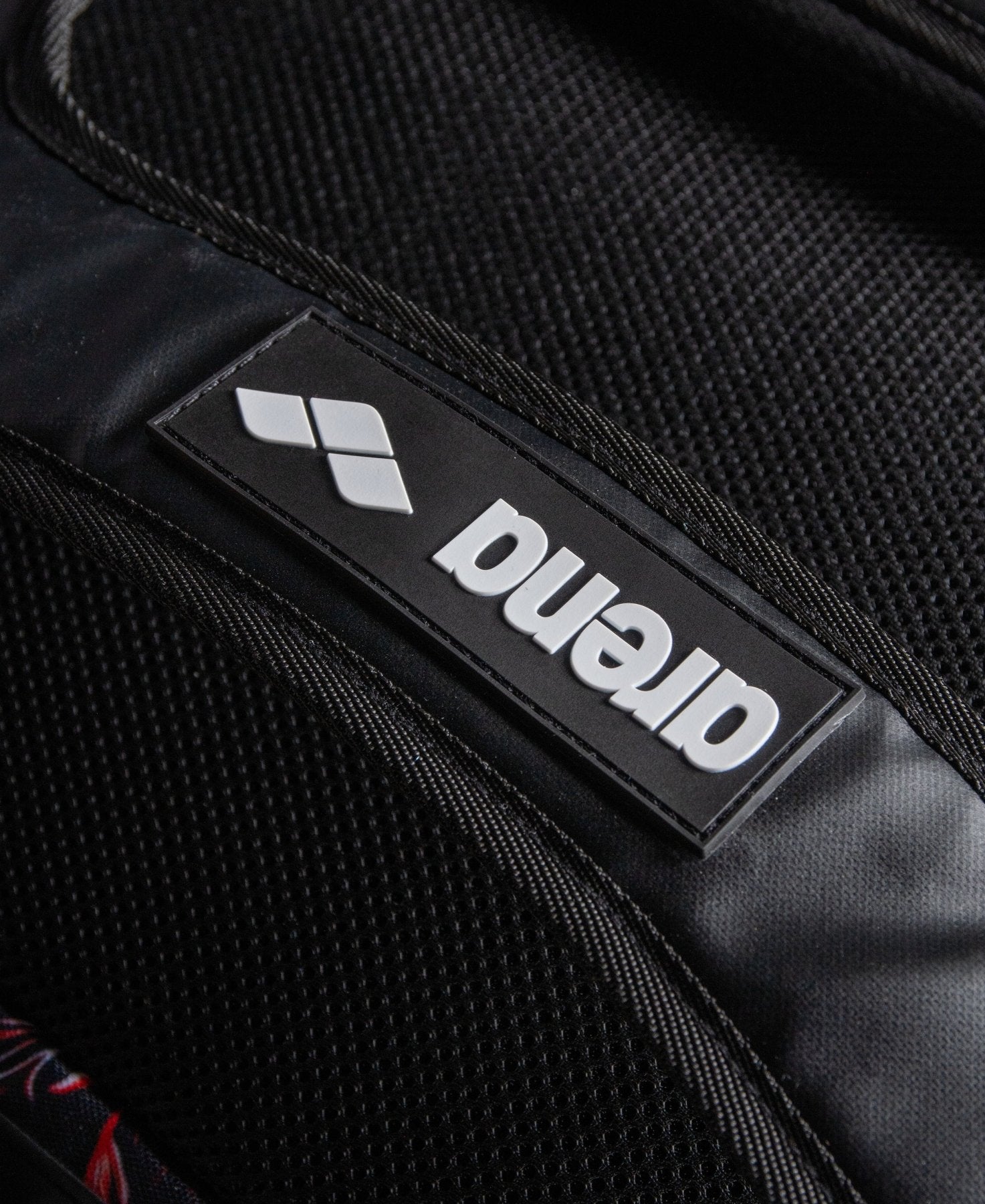 Spiky III Backpack 45 reppu, Allover Multi - Black IndomitusArena
