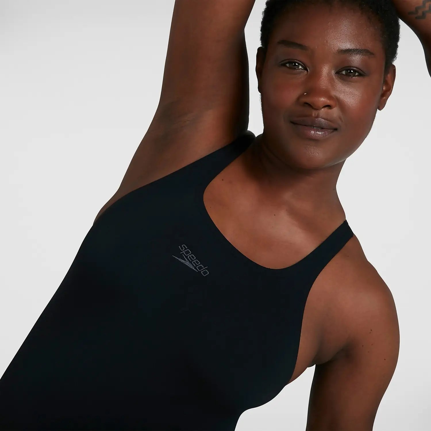 Essential Endurance+ Medalist naisten uimapuku, musta